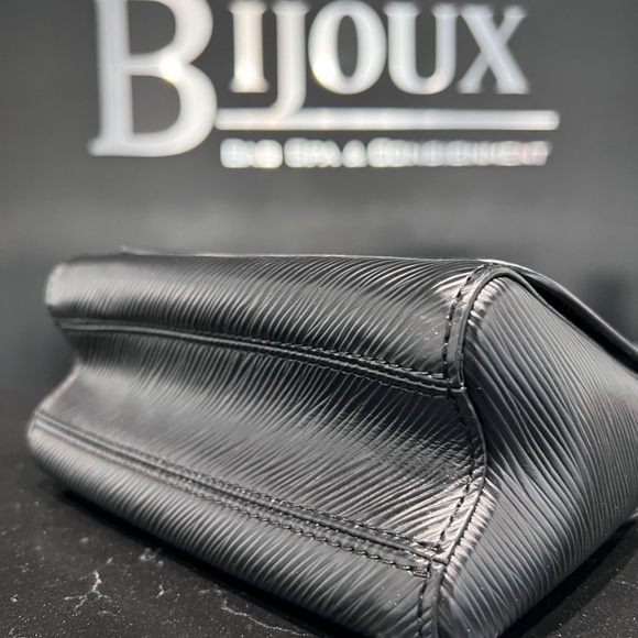 Louis Vuitton Twist PM - Picture 10 of 12